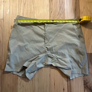 The North Face Nylon Khaki Shorts, Men's size 40, EUC